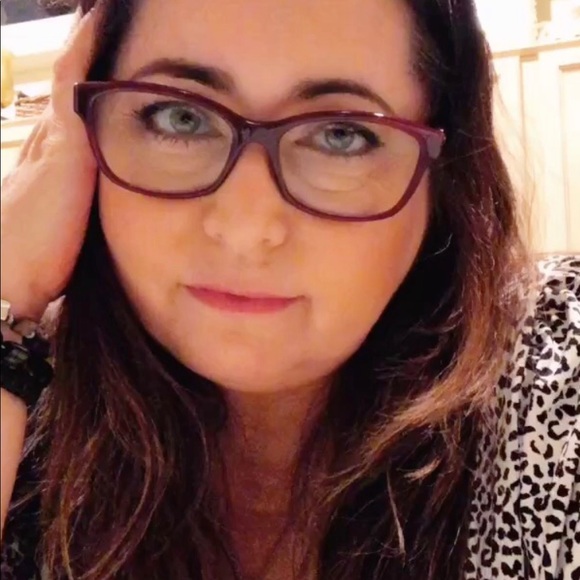 Meet your Posher, Lisa - Picture 1 of 1